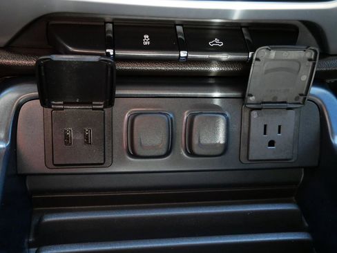 Used 2018 GMC Sierra 1500 SLE image 26