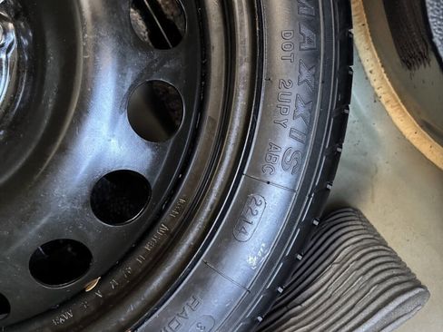 Used 2015 Chevrolet Sonic LT image 34