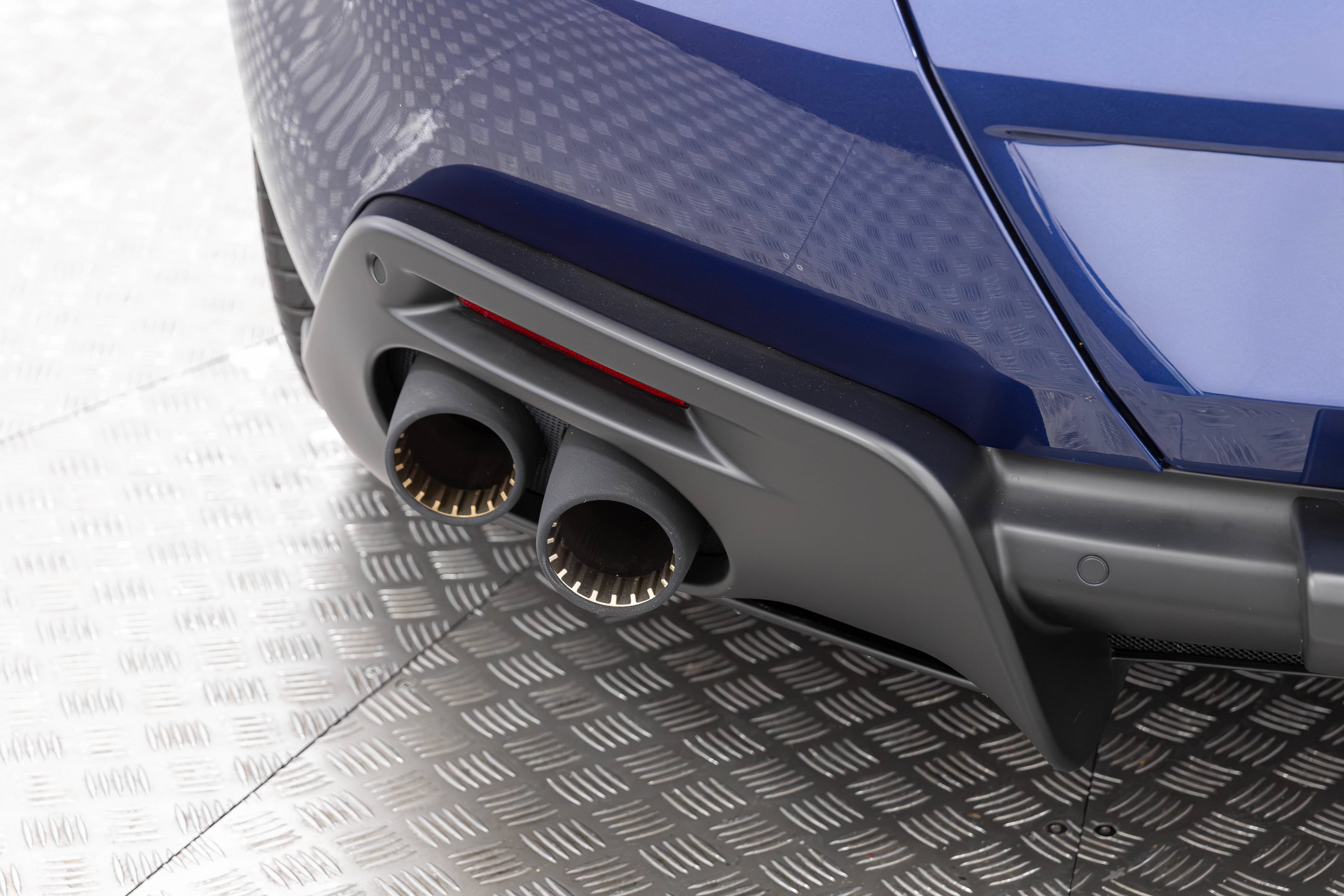 Used 2025 Ferrari Roma Spider RWD image 59