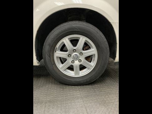 Used 2010 Chrysler Town & Country Touring Plus image 26