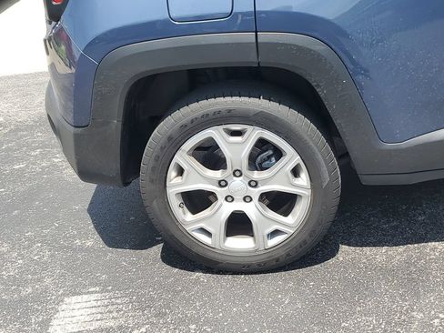 Certified 2022 Jeep Renegade Limited AWD/4WD image 5