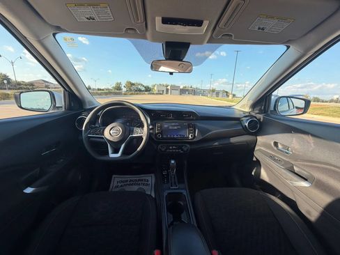 Used 2022 Nissan Kicks SV FWD image 14