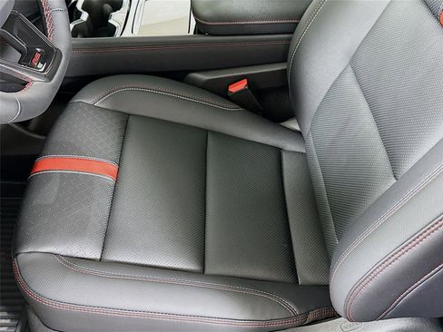 New 2026 Chevrolet Traverse RS w/ LPO, Floor Liner Package AWD/4WD image 14