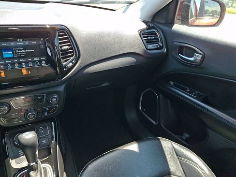 Used 2021 Jeep Compass Latitude w/ Sun and Sound Group AWD/4WD image 17