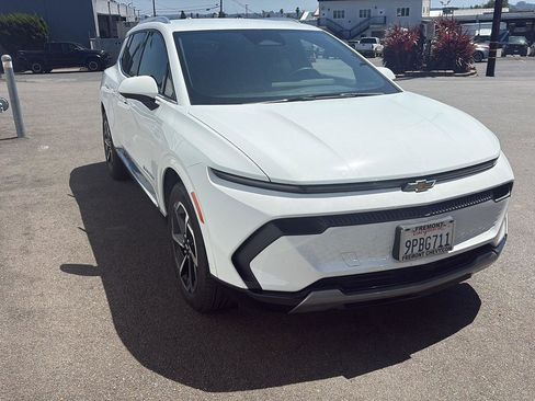 Used 2024 Chevrolet Equinox EV LT FWD image 6