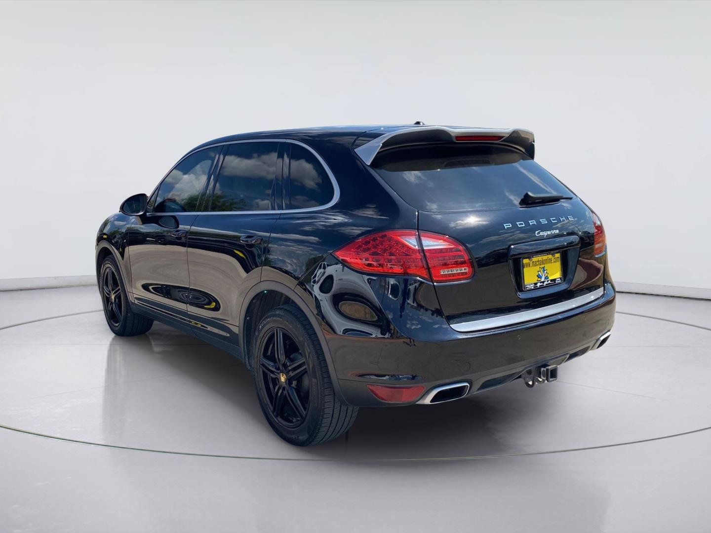 Used 2014 Porsche Cayenne Platinum Edition AWD/4WD image 3
