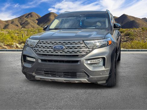 Used 2020 Ford Explorer Limited image 2