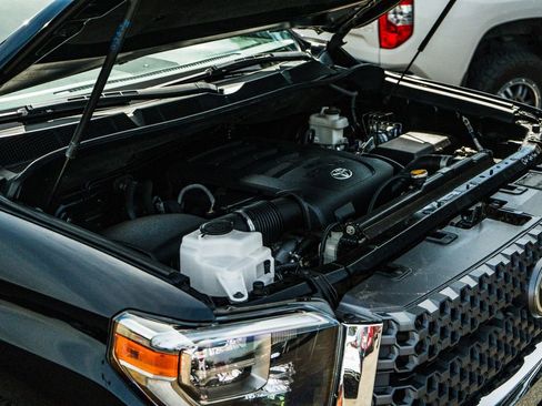 Used 2018 Toyota Tundra SR5 AWD/4WD image 43