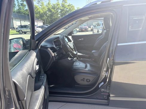 Used 2016 Jeep Cherokee Limited AWD/4WD image 11