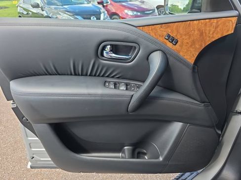 Used 2023 Nissan Armada SL w/ Captain's Chairs Package RWD image 18