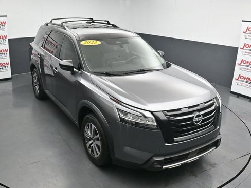 Used 2023 Nissan Pathfinder SL w/ Lighting Package (N92) FWD image 27