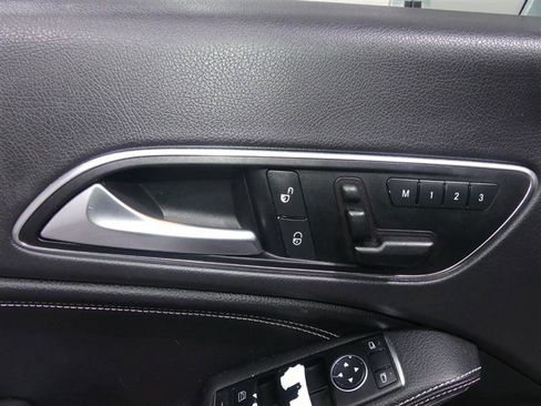 Used 2015 Mercedes-Benz CLA 250 4MATIC image 18