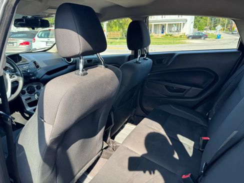 Used 2019 Ford Fiesta SE FWD image 23