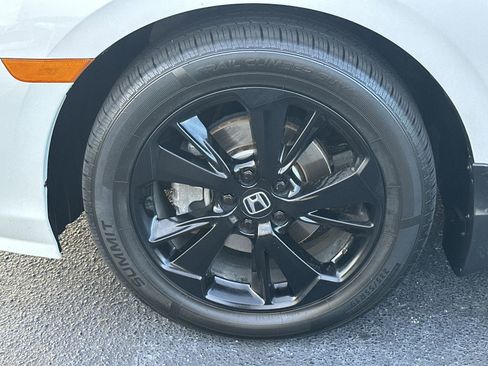 Used 2024 Honda Odyssey Sport image 13