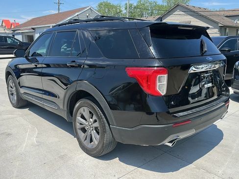 Used 2022 Ford Explorer XLT w/ Equipment Group 202A AWD/4WD image 7
