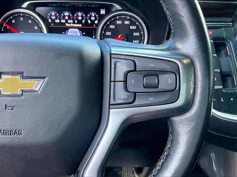 Used 2021 Chevrolet Suburban Premier image 19
