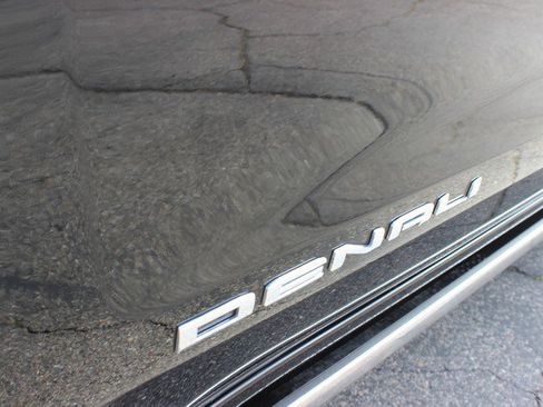 Used 2025 GMC Sierra 1500 Denali Ultimate image 3