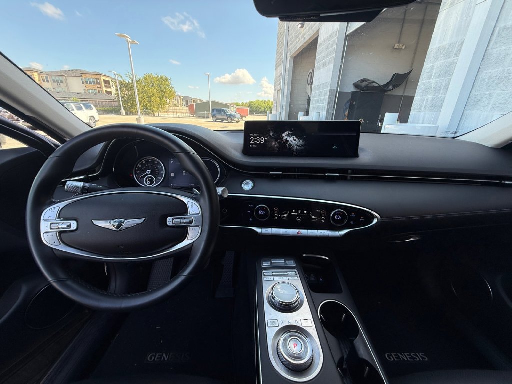 Used 2025 Genesis GV70 2.5T AWD/4WD image 15