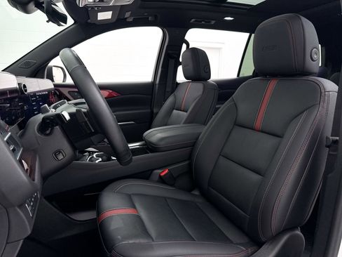 Used 2024 Chevrolet Traverse RS w/ LPO, Floor Liner Package image 22