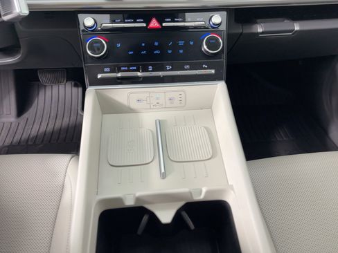 Used 2025 Hyundai Santa Fe SEL image 18