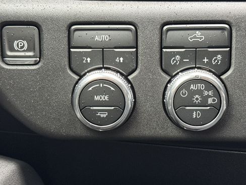 New 2026 GMC Sierra 1500 Elevation image 18