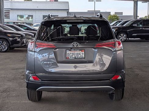 Certified 2018 Toyota RAV4 XLE FWD image 3