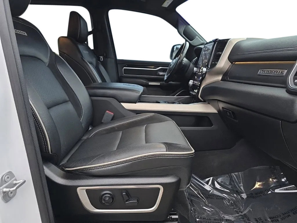 Used 2019 RAM 1500 Laramie AWD/4WD image 21