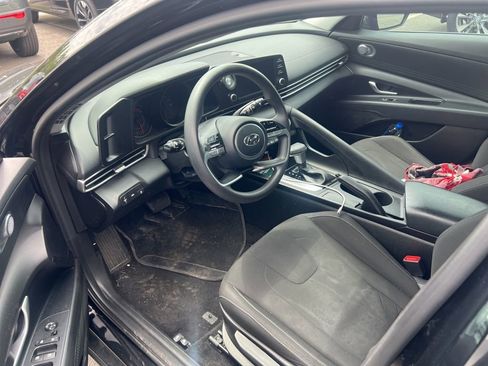 Used 2023 Hyundai Elantra SEL FWD image 8