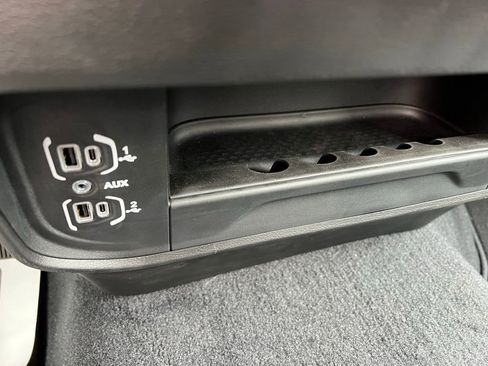 Used 2024 RAM 2500 Tradesman w/ Chrome Appearance Group AWD/4WD image 34