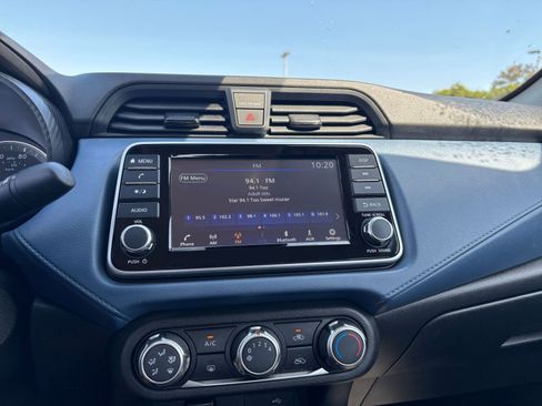 Used 2025 Nissan Versa SV FWD image 20