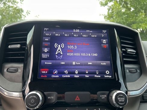 Used 2020 RAM 1500 Laramie image 17