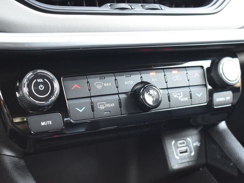 Used 2025 Jeep Compass Limited AWD/4WD image 21