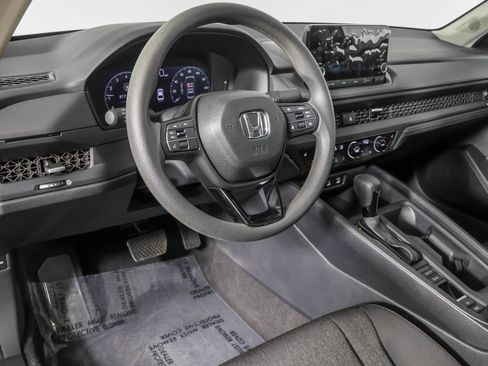 Used 2025 Honda Accord SE image 3