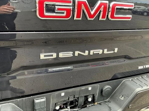 Used 2022 GMC Sierra 1500 Denali w/ Denali Reserve Package AWD/4WD image 16