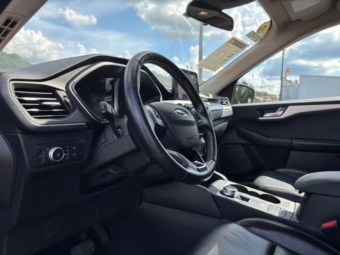 Used 2020 Ford Escape SEL AWD/4WD image 19