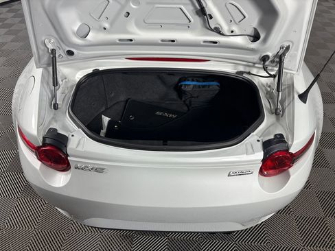 Used 2018 MAZDA MX-5 Miata Club image 26