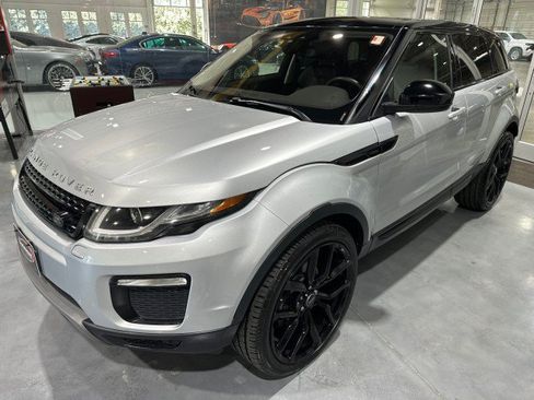 Used 2019 Land Rover Range Rover Evoque AWD/4WD image 10