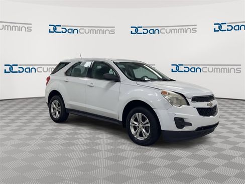 Used 2015 Chevrolet Equinox LS image 2