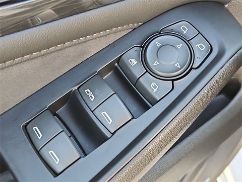 Used 2023 Chevrolet Traverse High Country w/ LPO, Floor Liner Package image 24