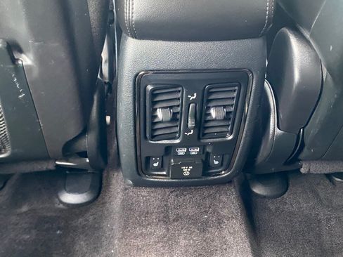 Used 2018 Dodge Durango GT w/ Premium Group AWD/4WD image 32