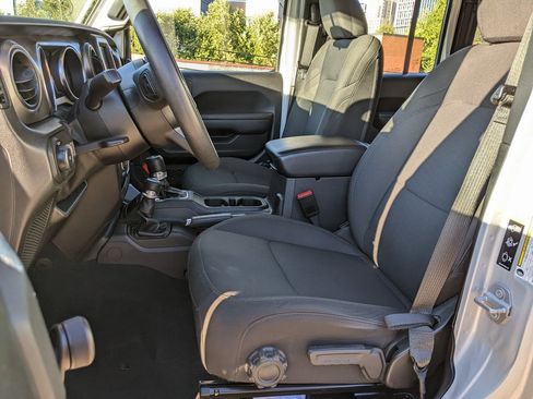 Used 2022 Jeep Wrangler Unlimited Sport image 11