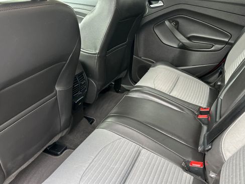 Certified 2017 Ford Escape Titanium AWD/4WD image 4