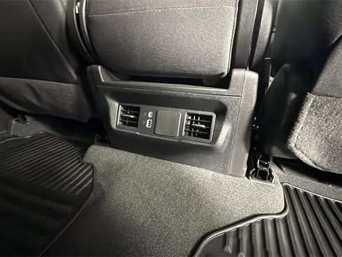 Certified 2024 Chevrolet Silverado 1500 Custom image 30