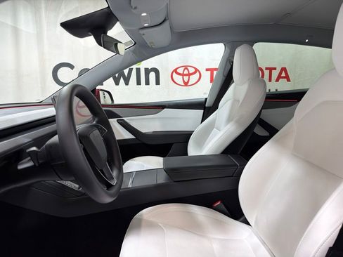 Used 2026 Tesla Model Y AWD image 23