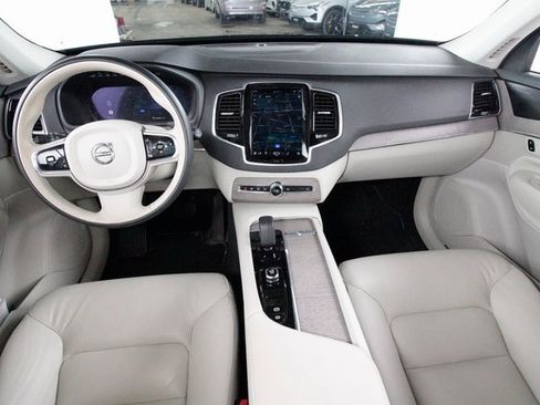 Certified 2024 Volvo XC90 B6 Plus image 6