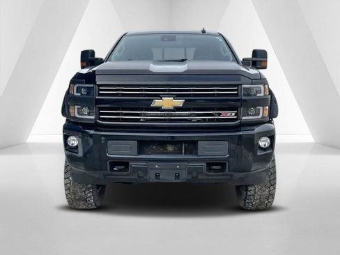 Used 2016 Chevrolet Silverado 3500 LTZ AWD/4WD image 2