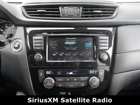 Used 2019 Nissan Rogue SV image 18