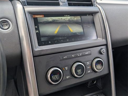 Used 2020 Land Rover Discovery Landmark image 24