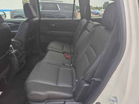 Used 2021 Honda Pilot Black Edition image 11