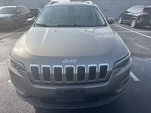 Used 2020 Jeep Cherokee Latitude Plus w/ Comfort/Convenience Group AWD/4WD image 2